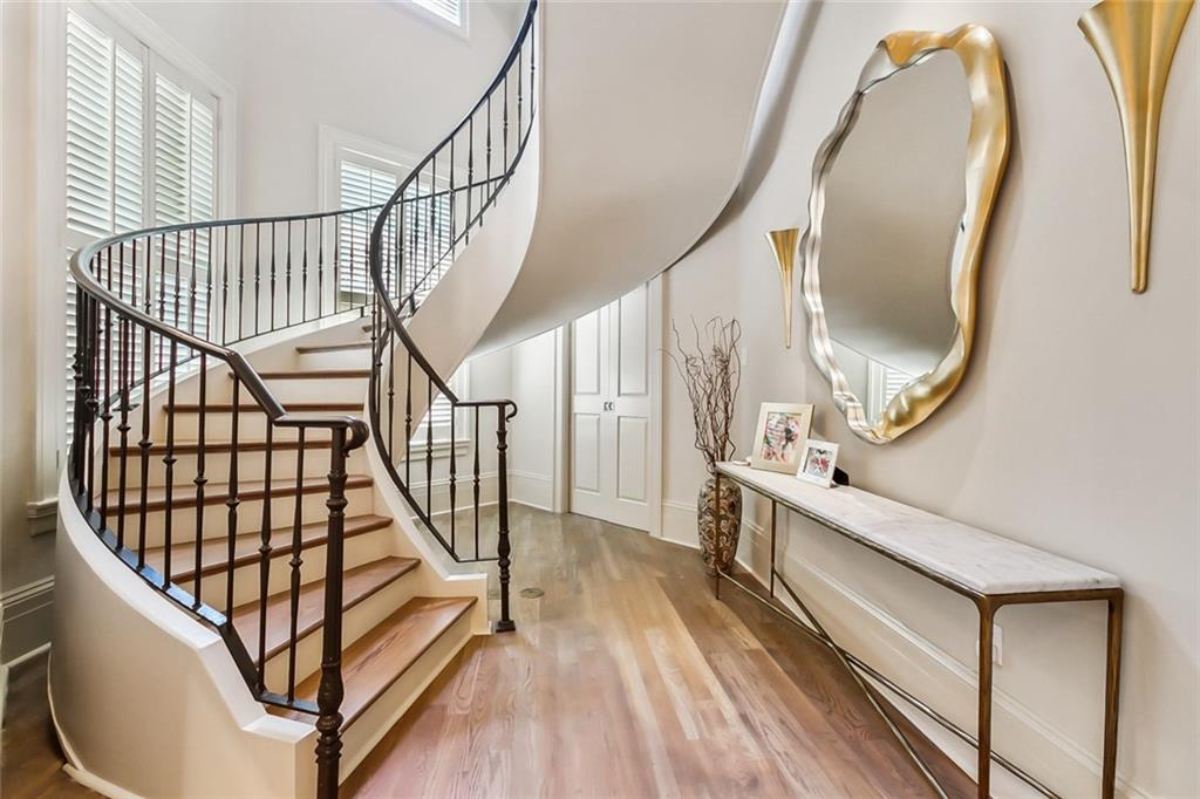 8,580 Sq. Ft. Mansion in Metairie, LA ($3,450,000)