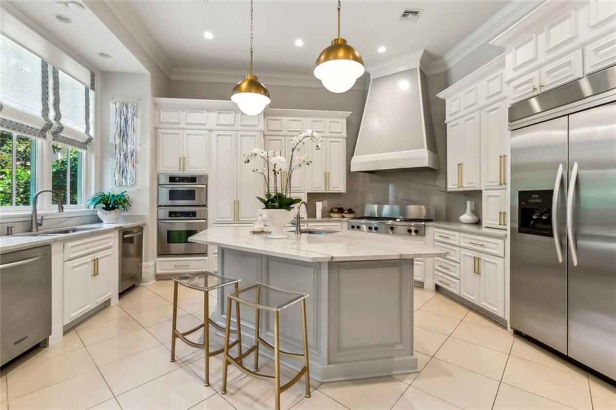 8,580 Sq. Ft. Mansion in Metairie, LA ($3,450,000)
