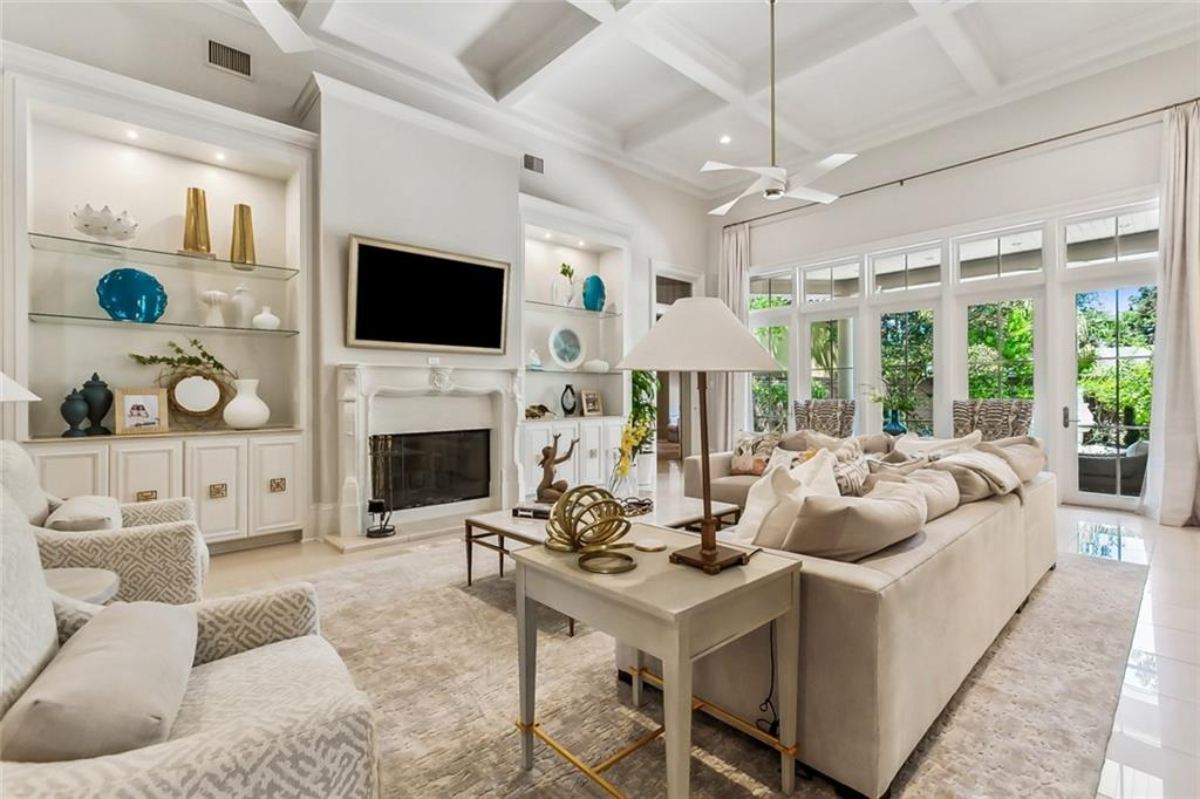 8,580 Sq. Ft. Mansion in Metairie, LA ($3,450,000)