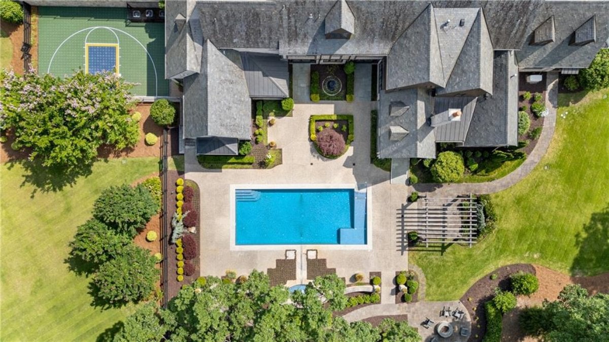 9,952 Sq. Ft. Mansion in Milton, GA ($8,000,000)