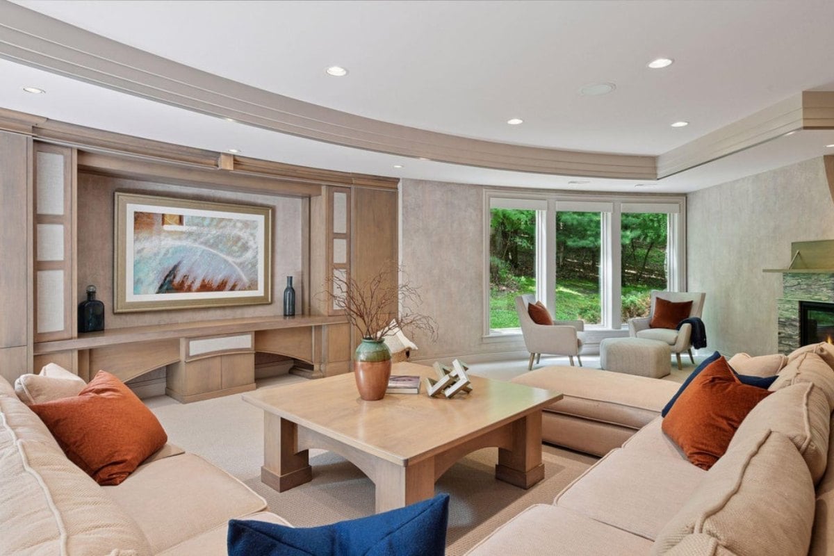 10,614 Sq. Ft. Mansion in Minnetonka, MN ($5,000,000)
