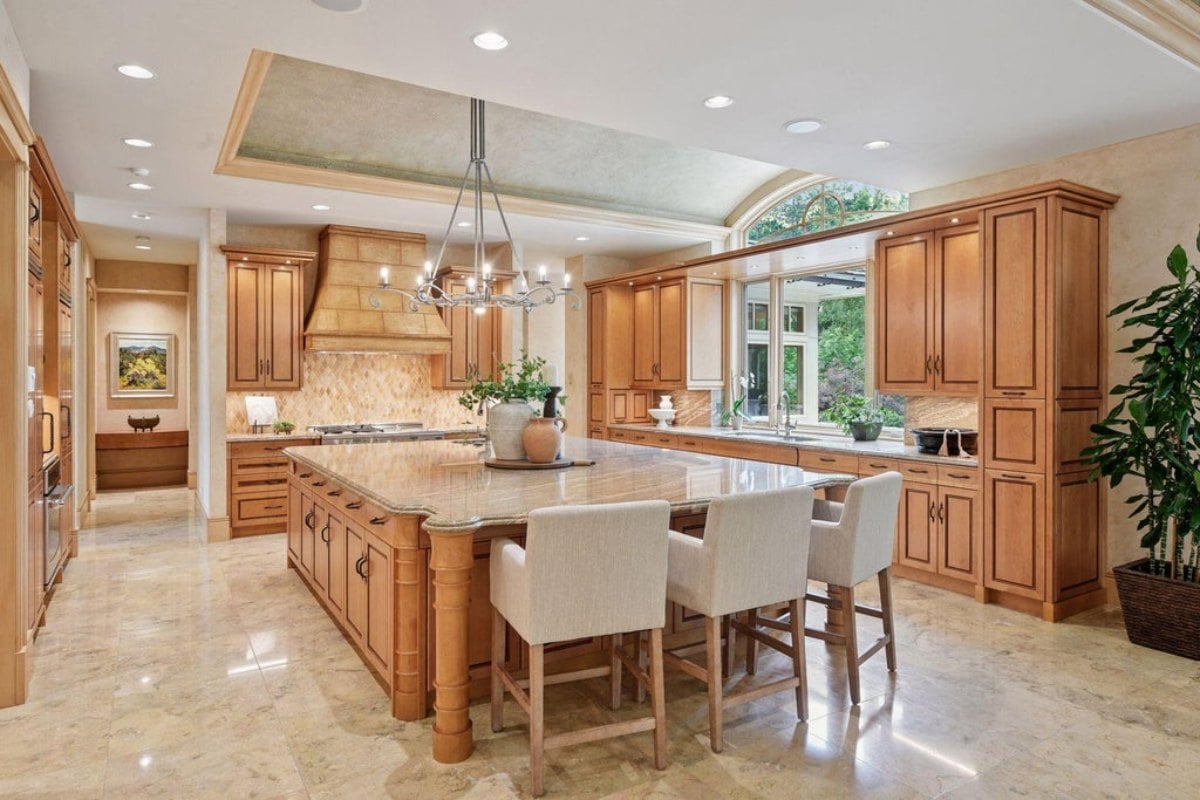 10,614 Sq. Ft. Mansion in Minnetonka, MN ($5,000,000)