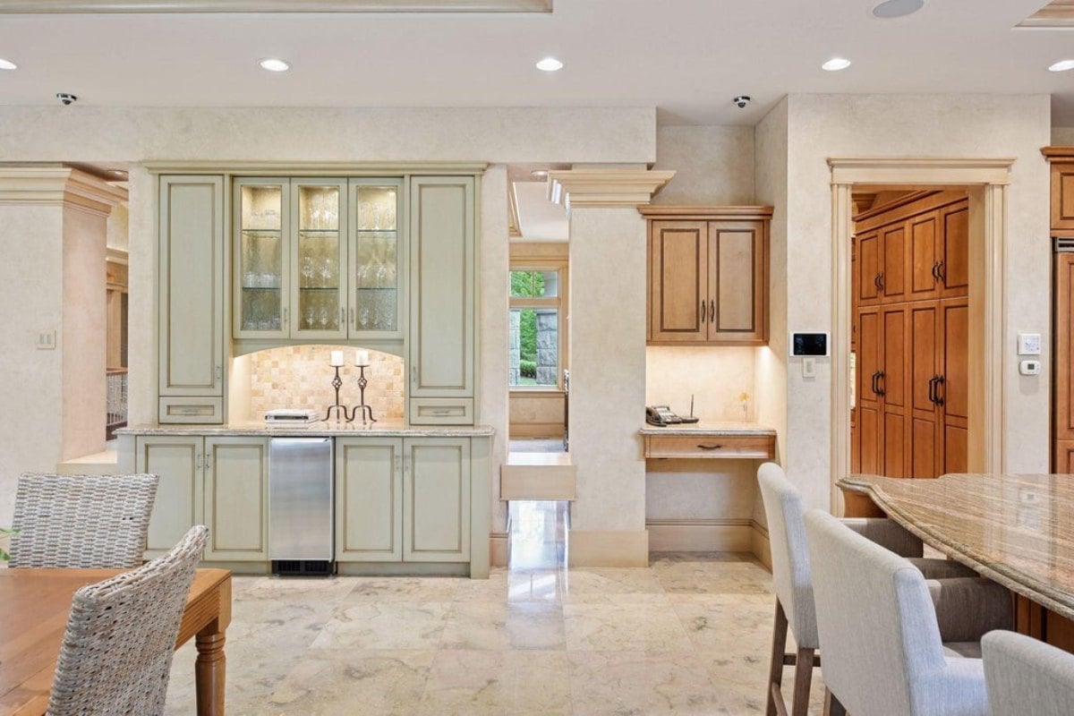 10,614 Sq. Ft. Mansion in Minnetonka, MN ($5,000,000)