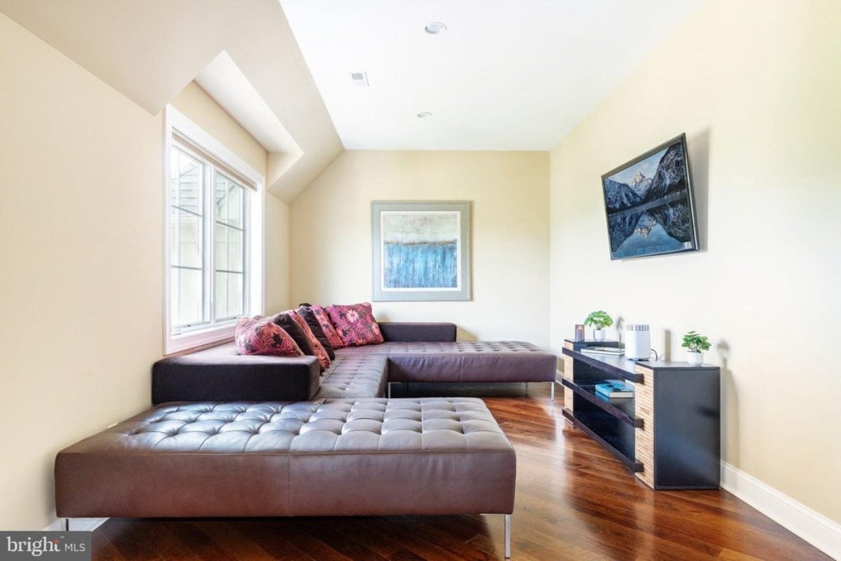 10,500 Sq. Ft. Mansion in Newtown, PA ($5,990,000)