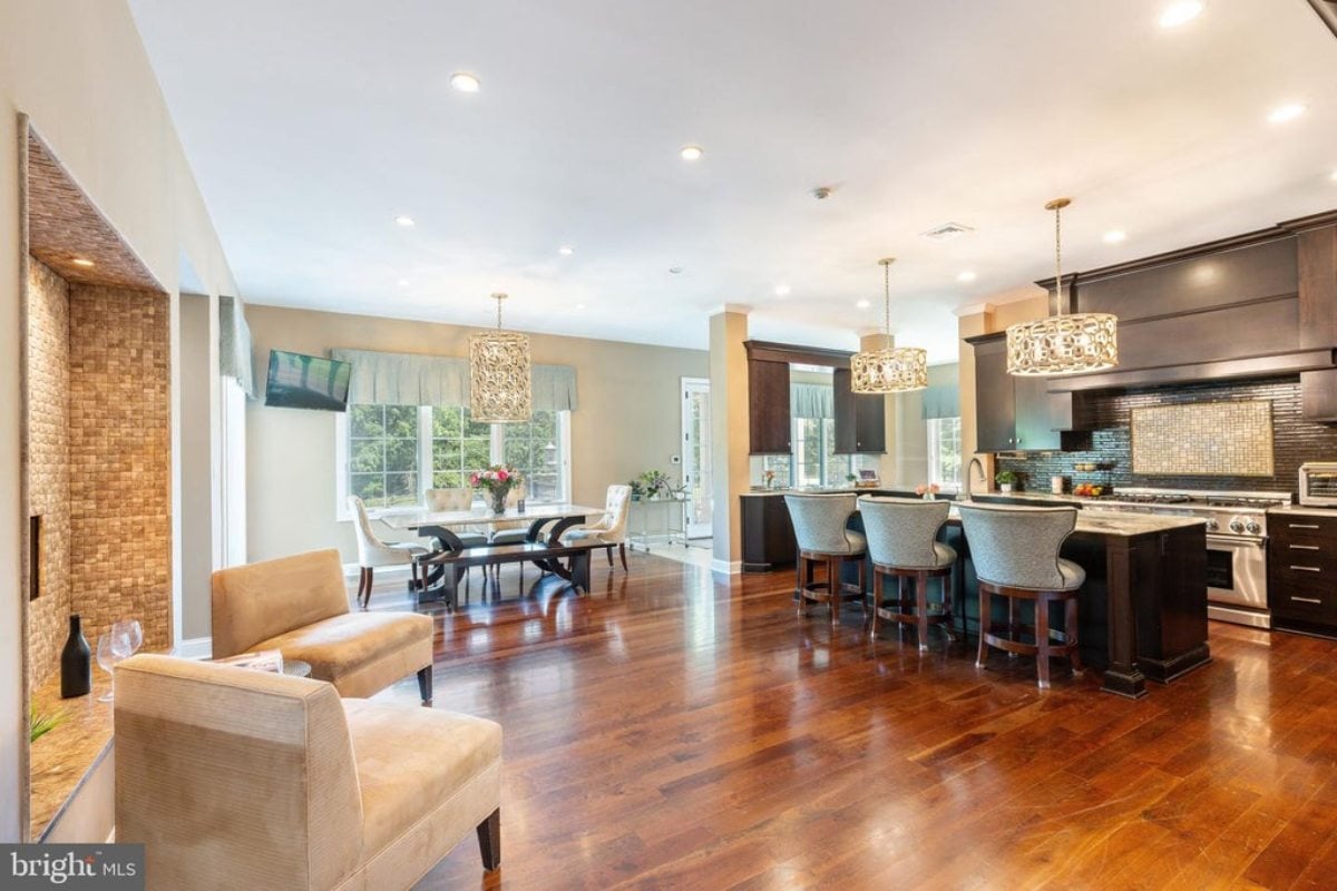 10,500 Sq. Ft. Mansion in Newtown, PA ($5,990,000)