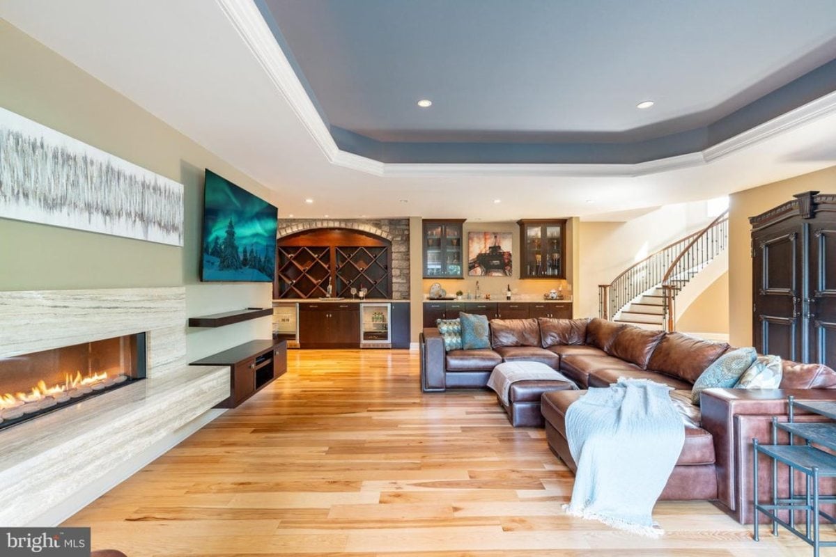 10,500 Sq. Ft. Mansion in Newtown, PA ($5,990,000)