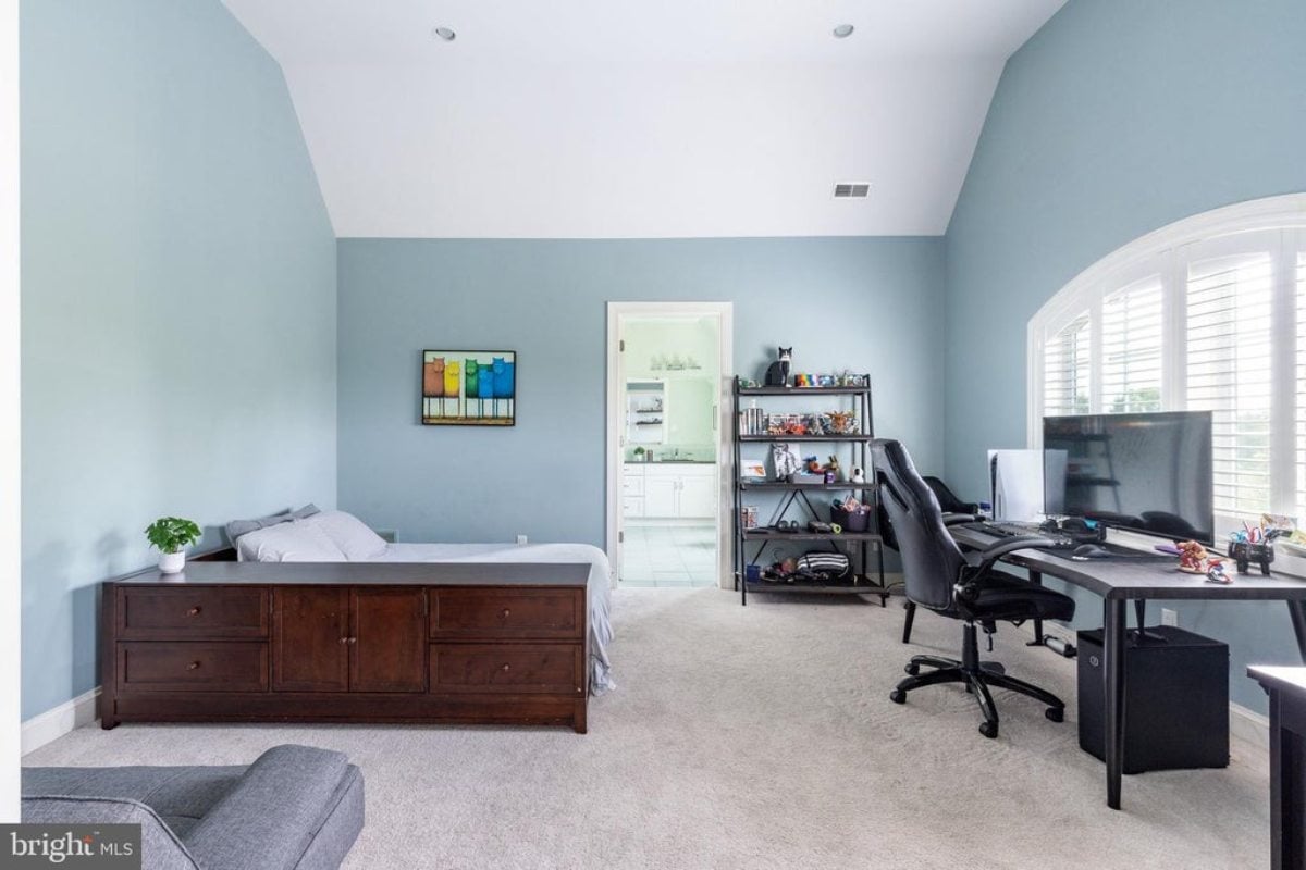 10,500 Sq. Ft. Mansion in Newtown, PA ($5,990,000)