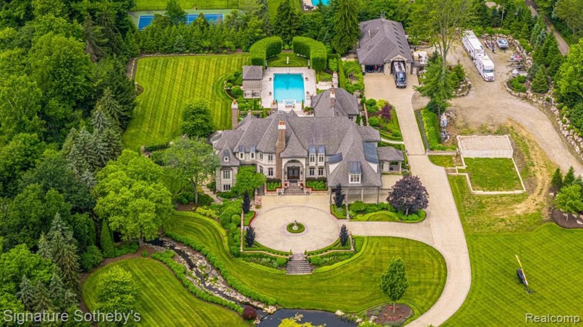 9,693 Sq. Ft. Mansion in Northville, MI ($8,250,000)