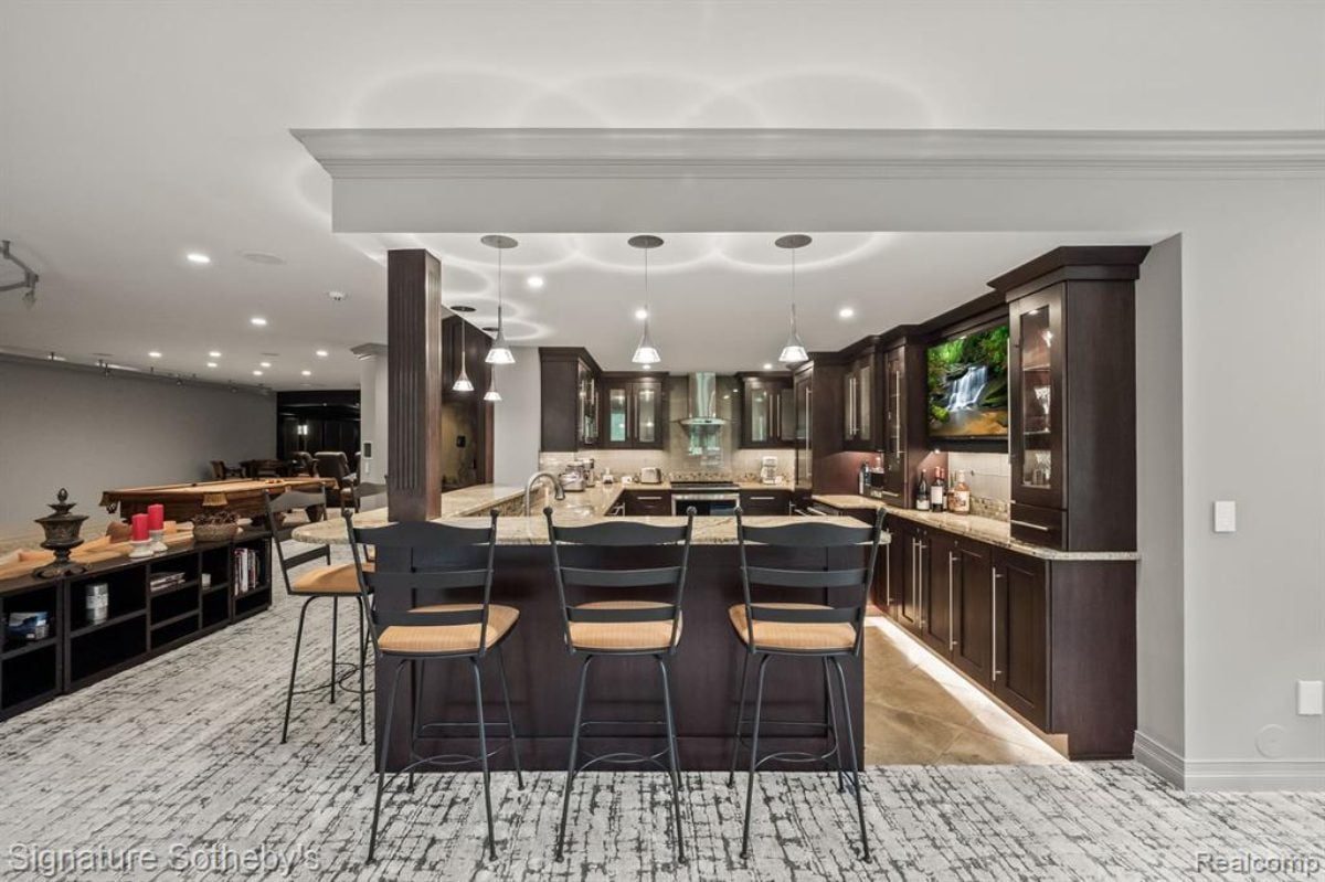 9,693 Sq. Ft. Mansion in Northville, MI ($8,250,000)