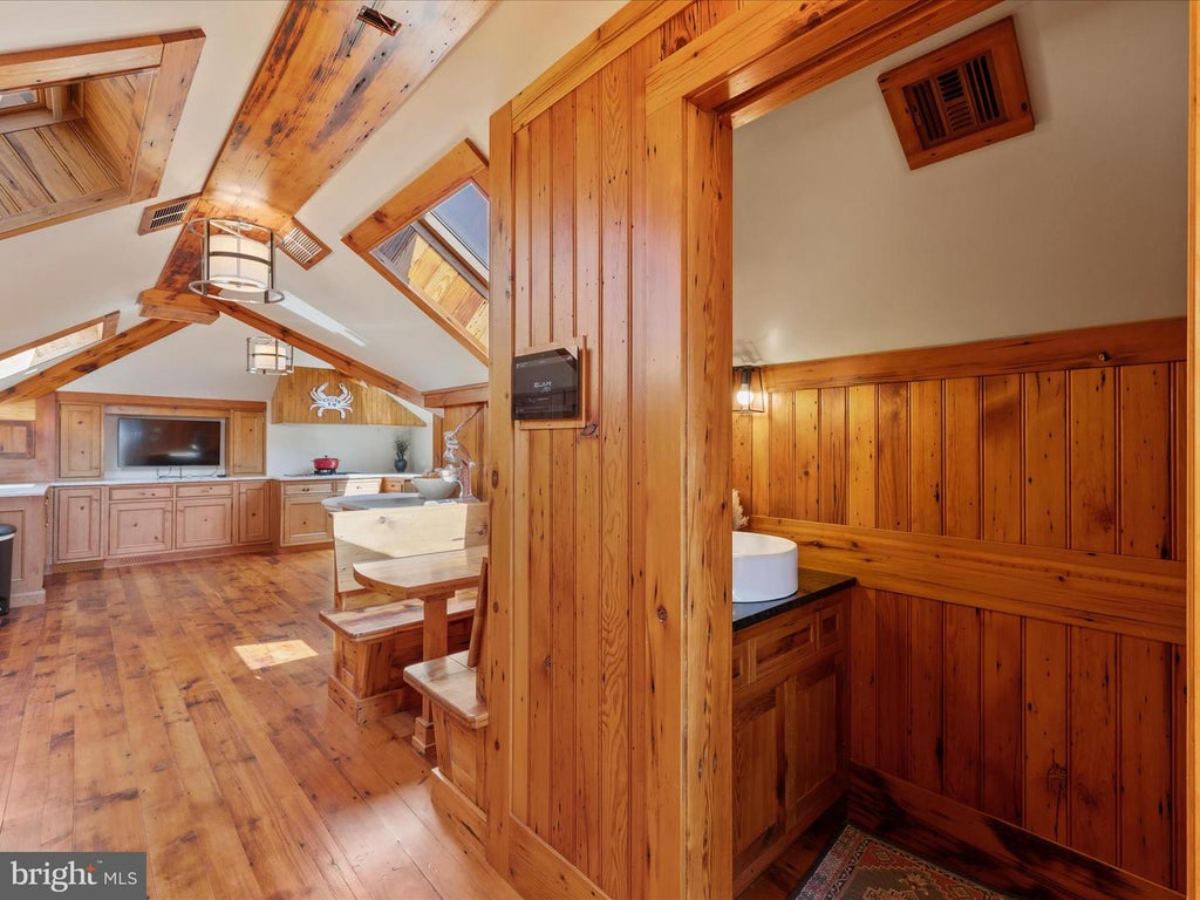 7,323 Sq. Ft. Mansion in Ocean City, MD ($8,950,000)