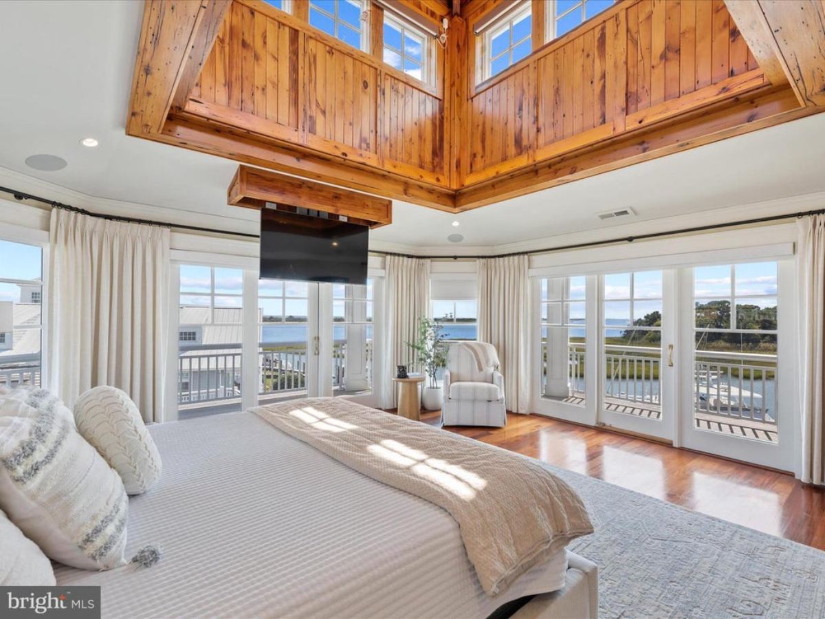 7,323 Sq. Ft. Mansion in Ocean City, MD ($8,950,000)