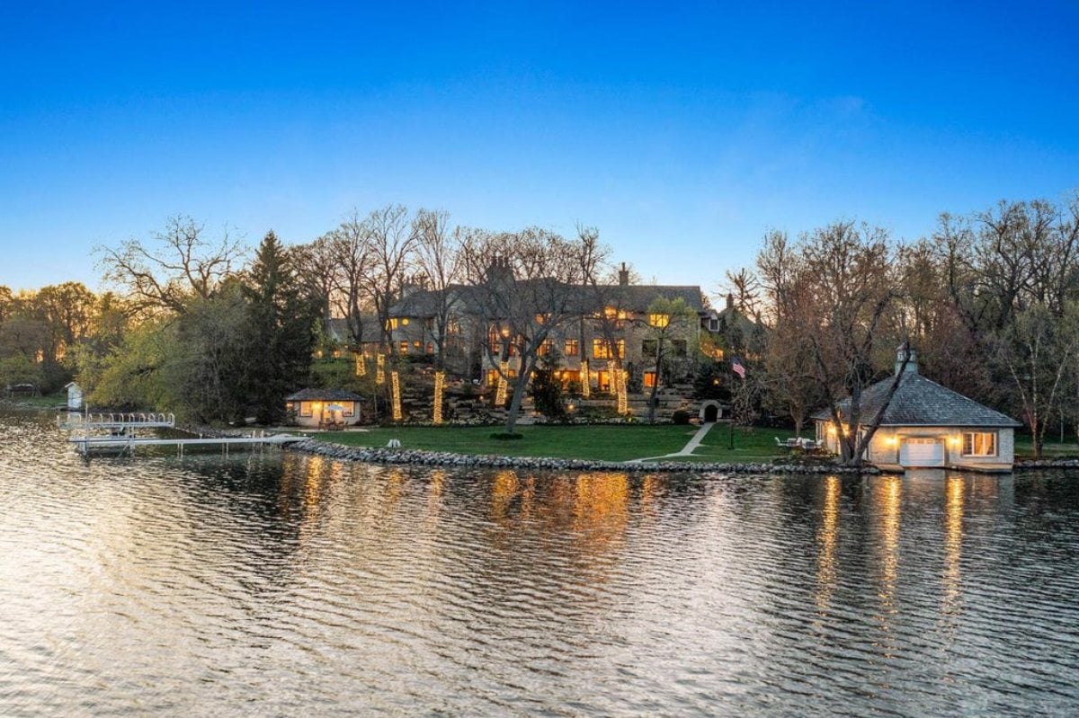 20,890 Sq. Ft. Mansion in Oconomowoc, WI ($14,995,000)