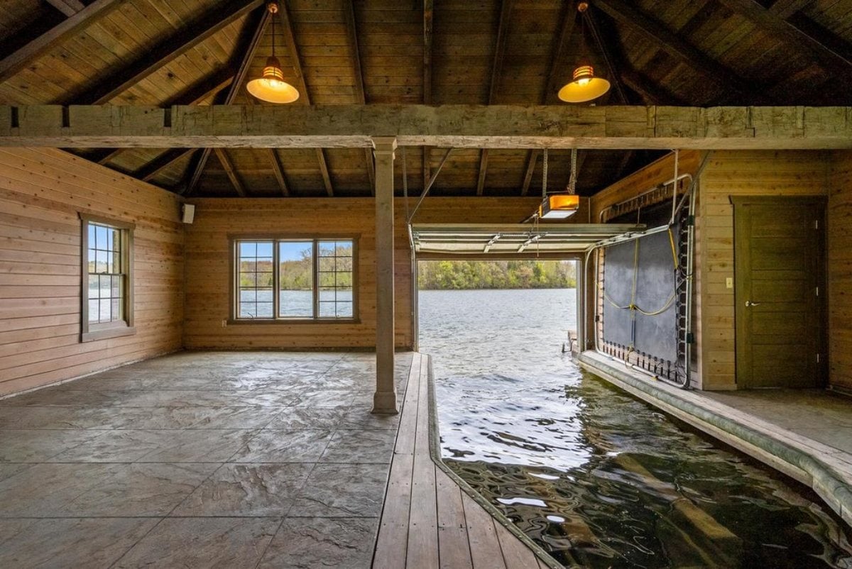 20,890 Sq. Ft. Mansion in Oconomowoc, WI ($14,995,000)