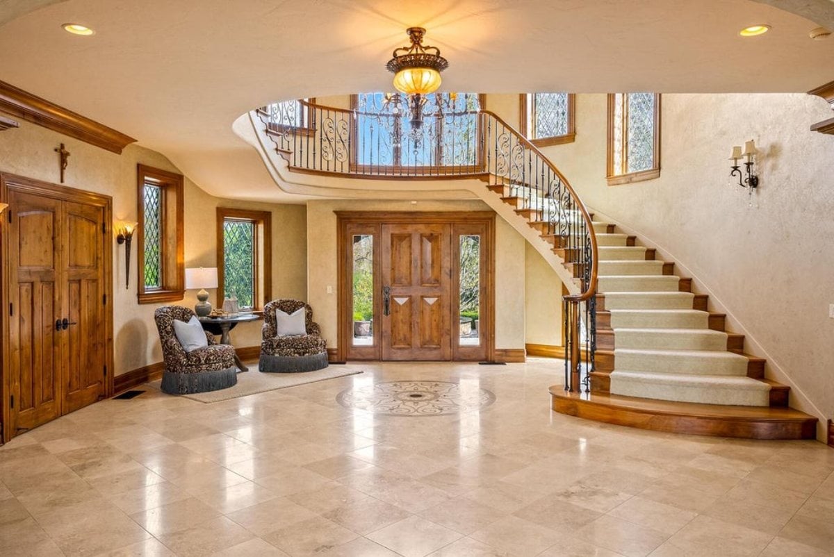 20,890 Sq. Ft. Mansion in Oconomowoc, WI ($14,995,000)