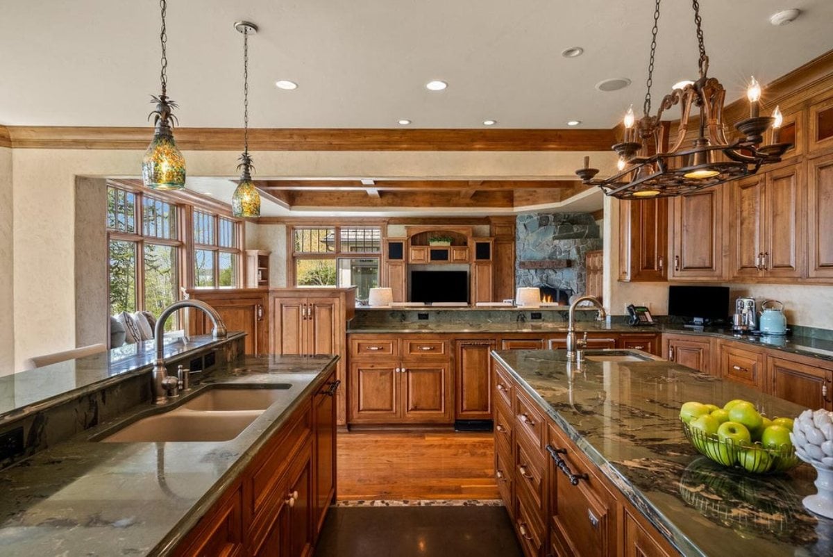 20,890 Sq. Ft. Mansion in Oconomowoc, WI ($14,995,000)