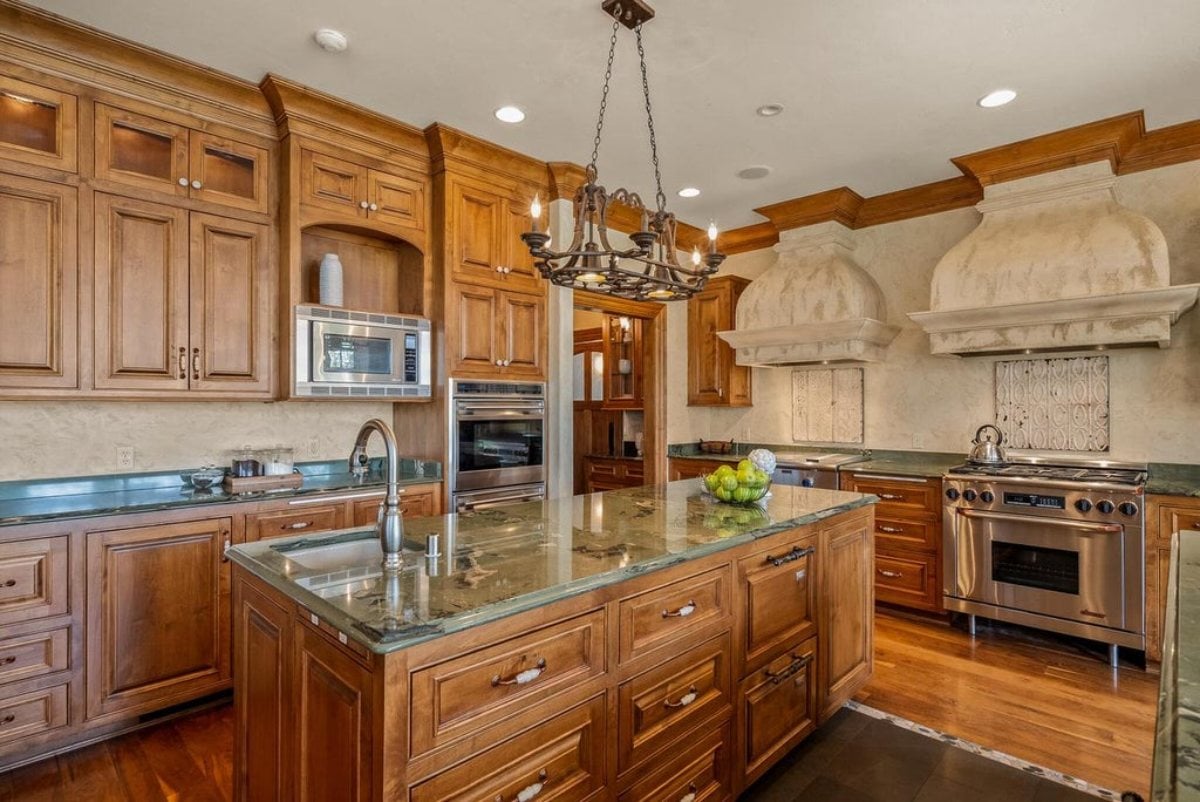 20,890 Sq. Ft. Mansion in Oconomowoc, WI ($14,995,000)