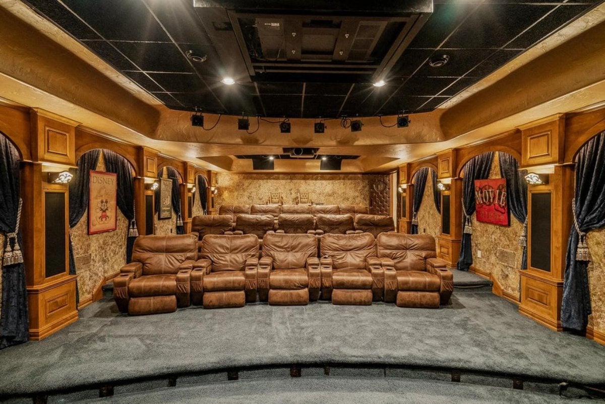 20,890 Sq. Ft. Mansion in Oconomowoc, WI ($14,995,000)