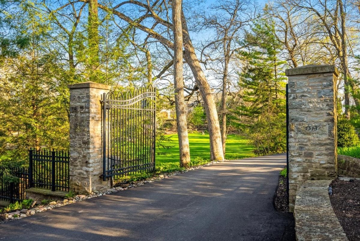 20,890 Sq. Ft. Mansion in Oconomowoc, WI ($14,995,000)