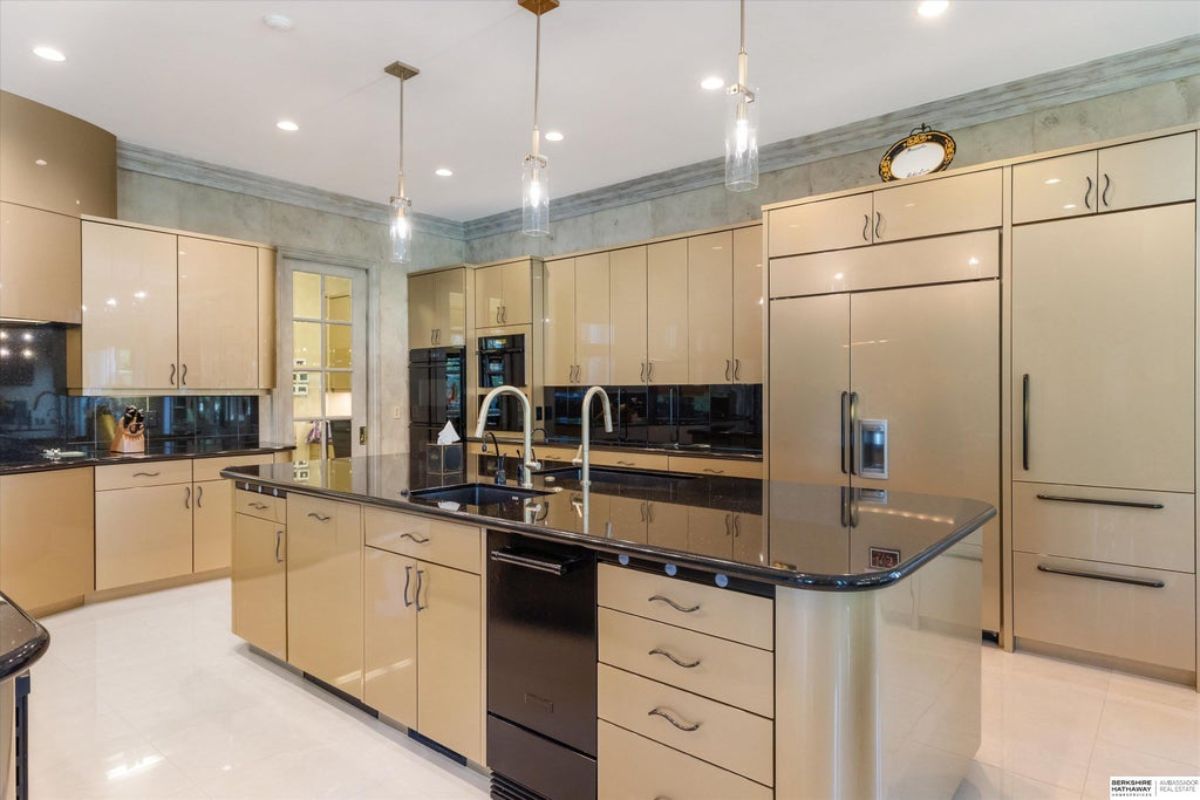 13,200 Sq. Ft. Mansion in Omaha, NE ($4,590,000)