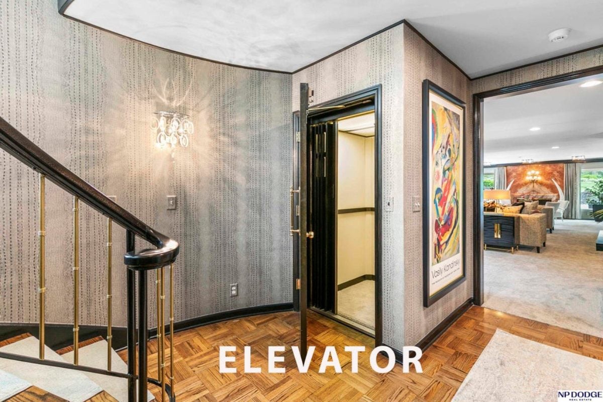 9,885 Sq. Ft. Mansion in Omaha, NE ($3,450,000)
