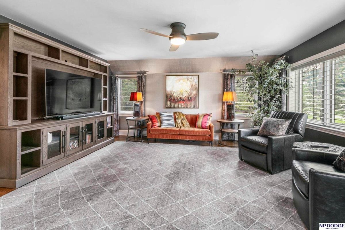 9,885 Sq. Ft. Mansion in Omaha, NE ($3,450,000)