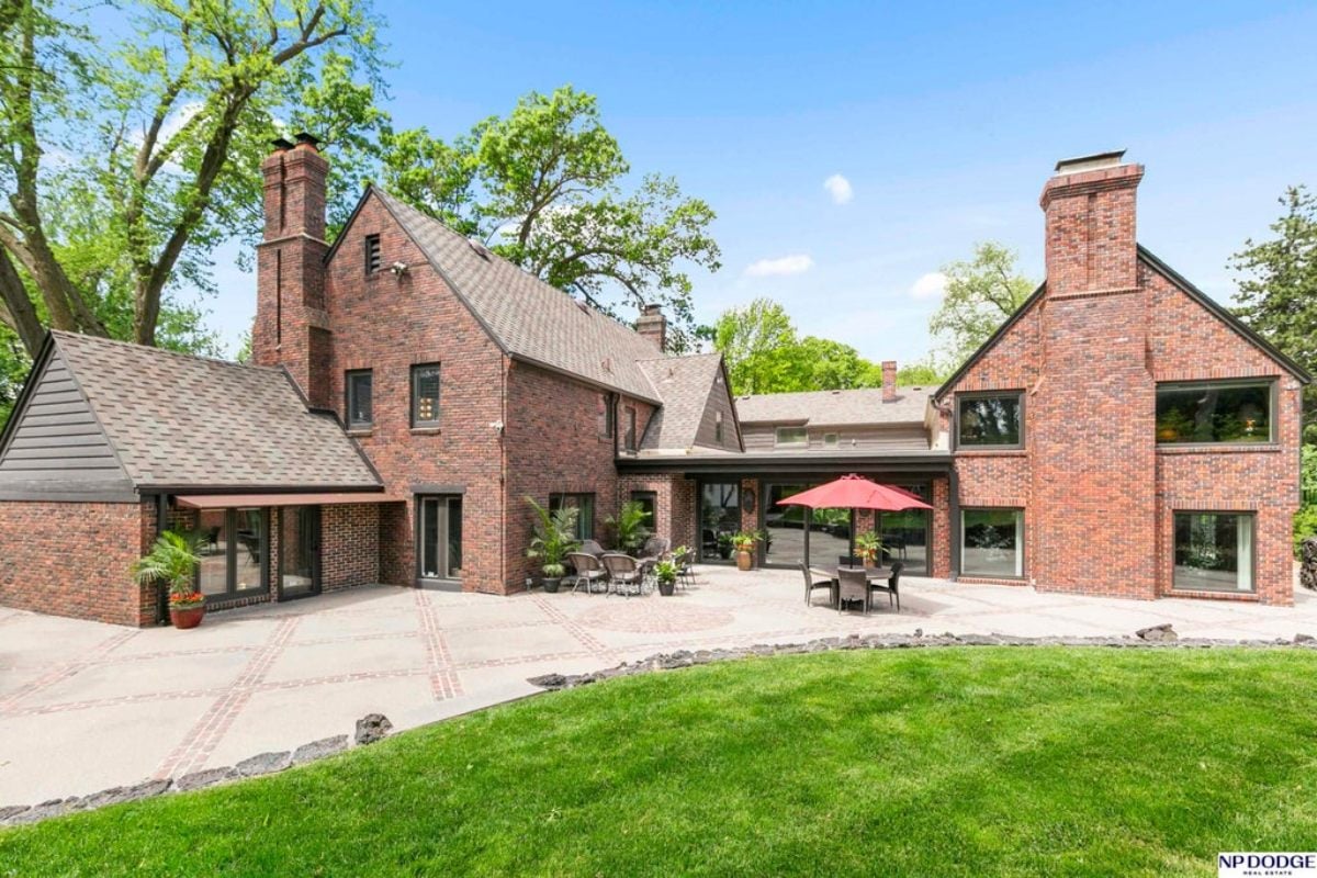 9,885 Sq. Ft. Mansion in Omaha, NE ($3,450,000)