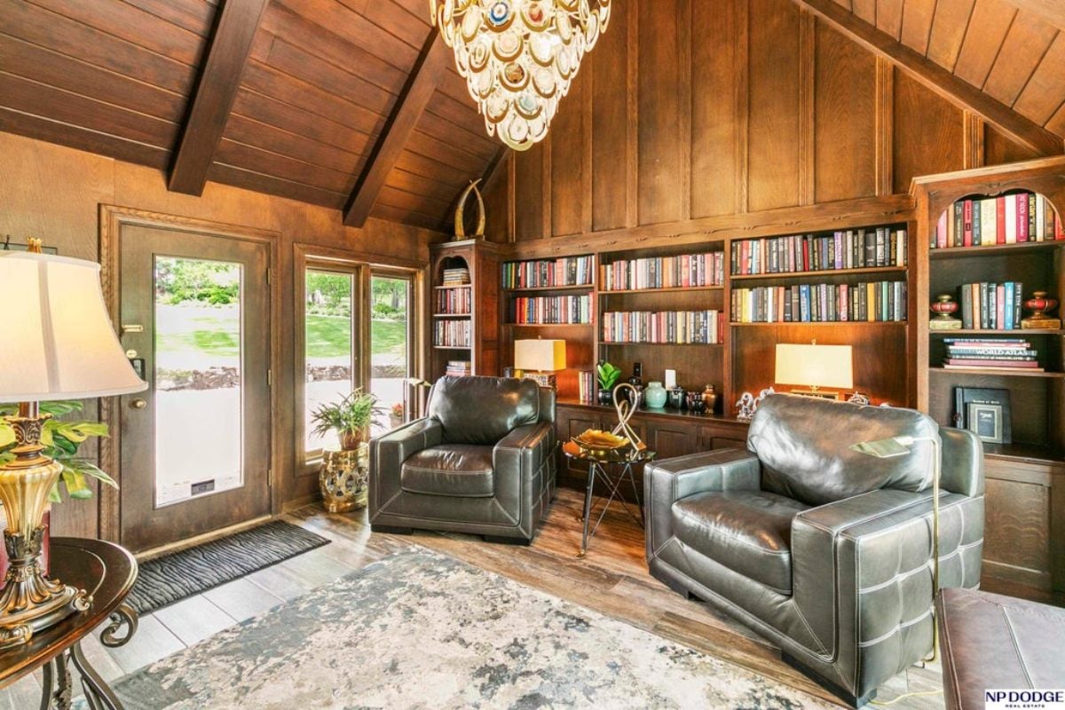 9,885 Sq. Ft. Mansion in Omaha, NE ($3,450,000)