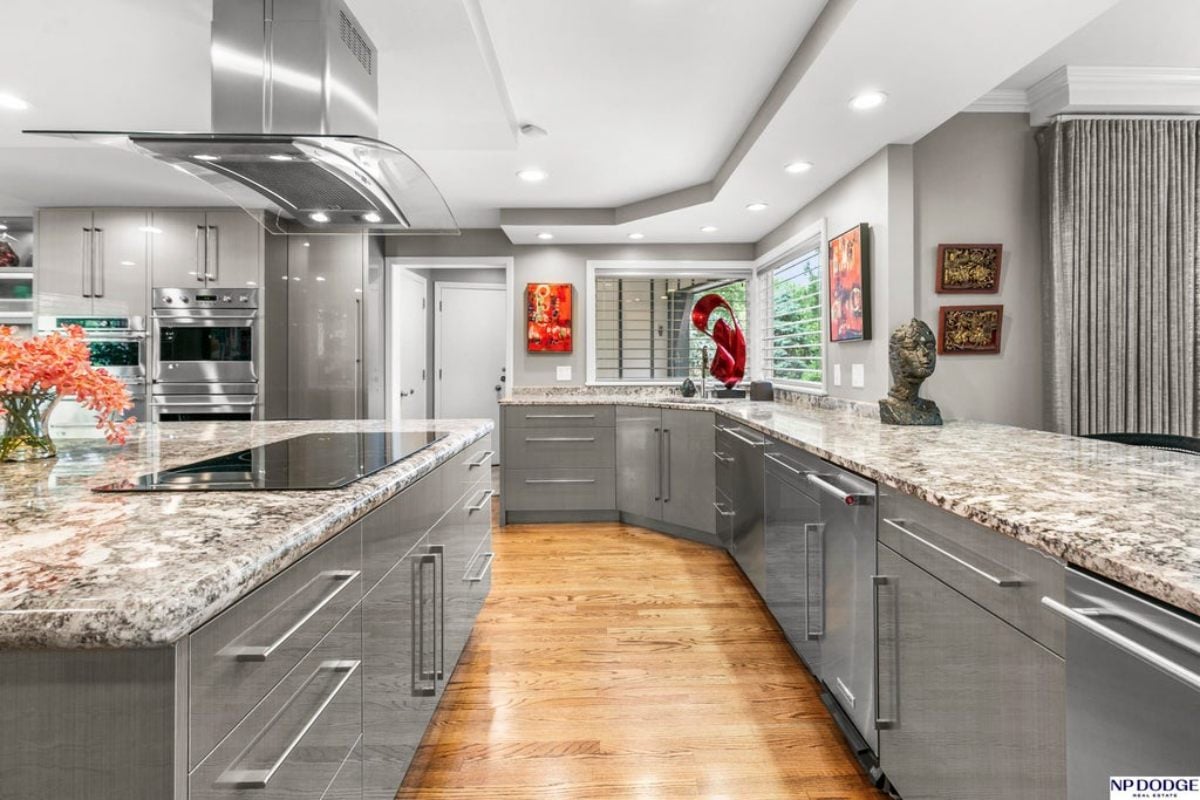 9,885 Sq. Ft. Mansion in Omaha, NE ($3,450,000)