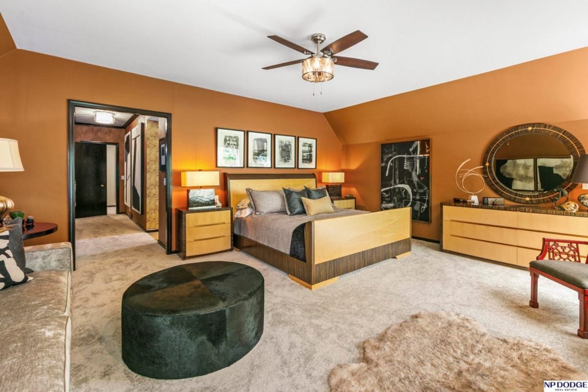 9,885 Sq. Ft. Mansion in Omaha, NE ($3,450,000)