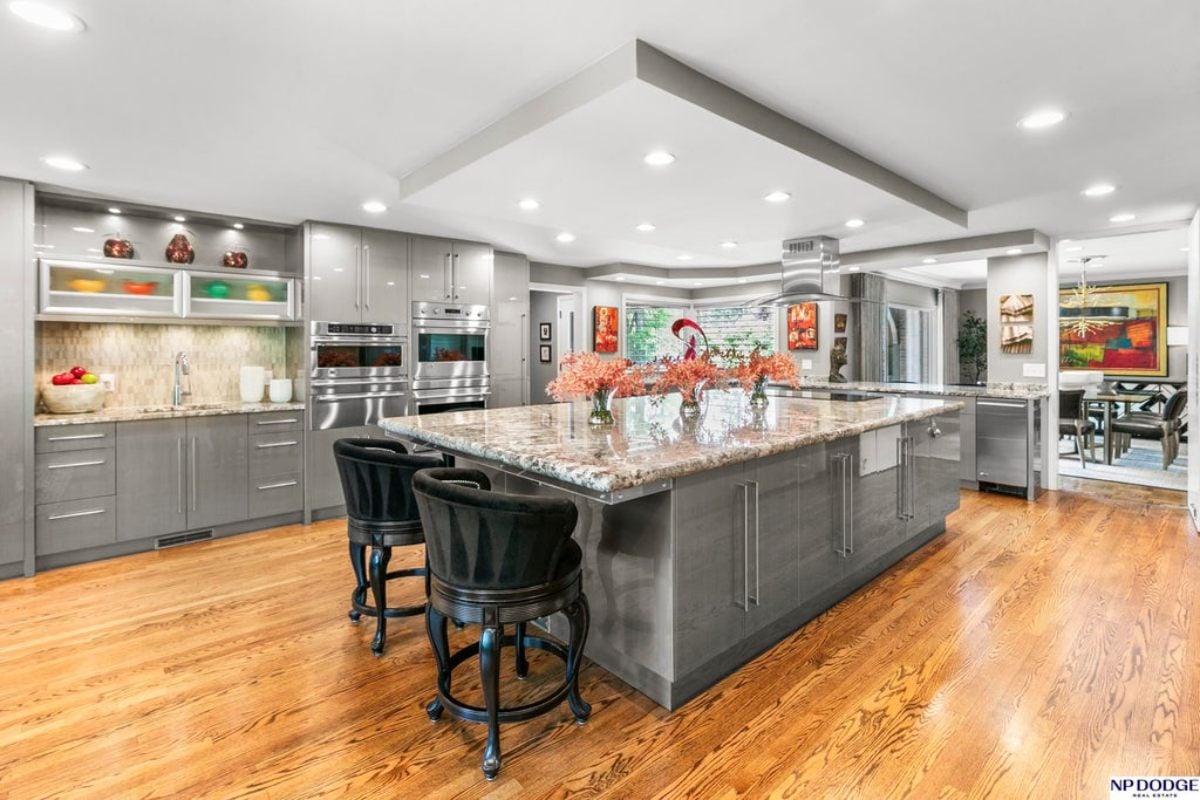 9,885 Sq. Ft. Mansion in Omaha, NE ($3,450,000)