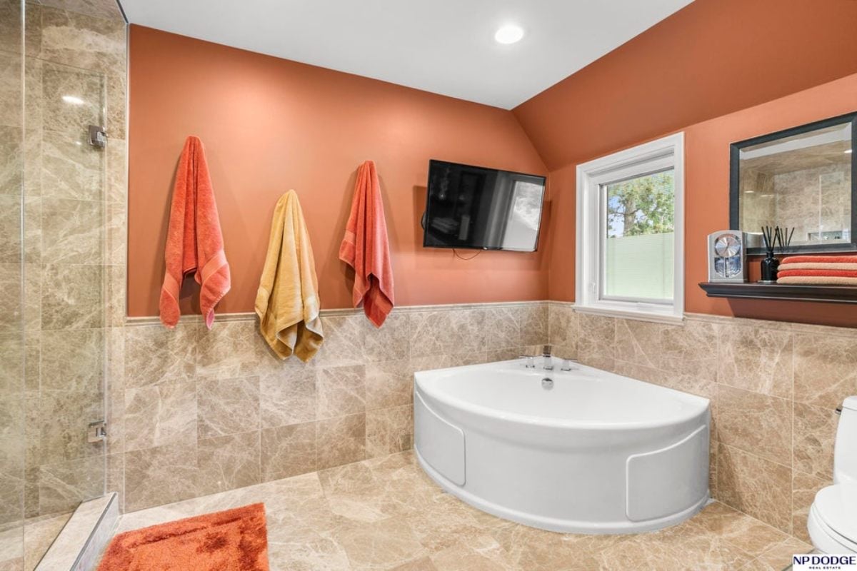 9,885 Sq. Ft. Mansion in Omaha, NE ($3,450,000)