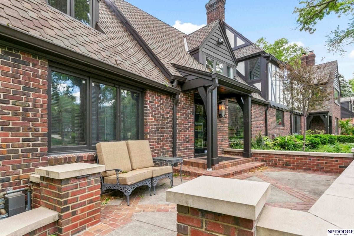 9,885 Sq. Ft. Mansion in Omaha, NE ($3,450,000)