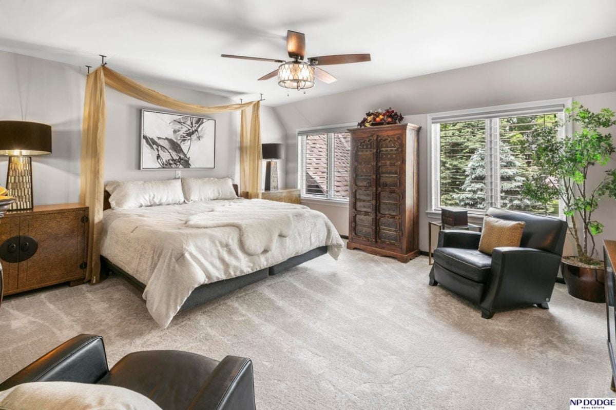 9,885 Sq. Ft. Mansion in Omaha, NE ($3,450,000)