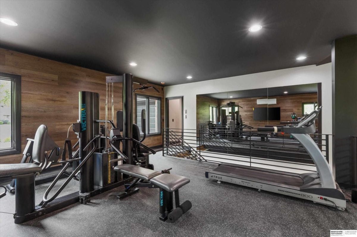 8,904 Sq. Ft. Mansion in Omaha, NE ($2,900,000)