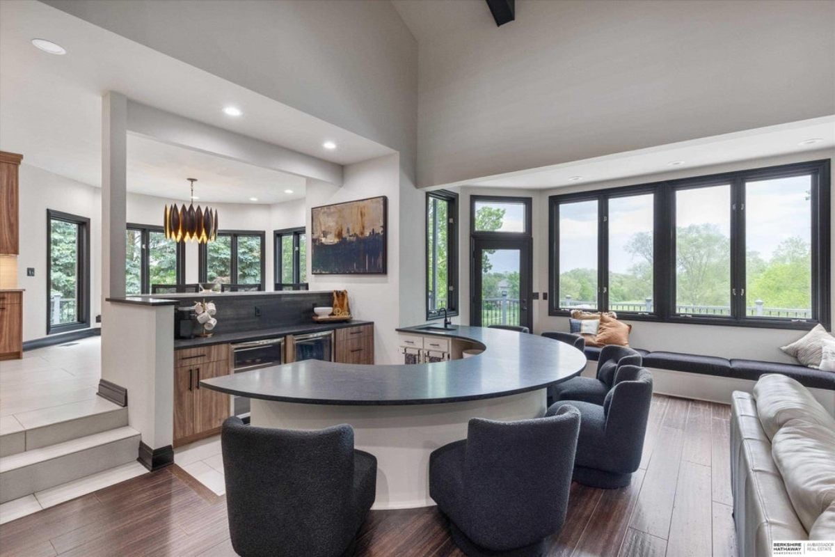 8,904 Sq. Ft. Mansion in Omaha, NE ($2,900,000)