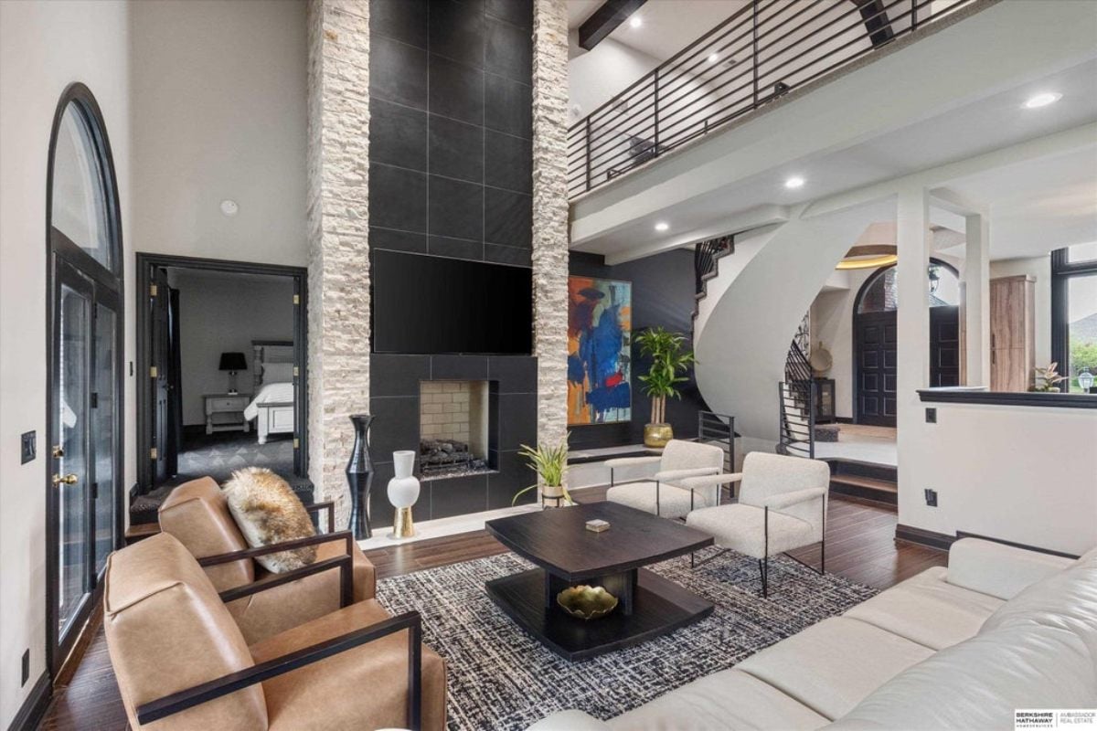 8,904 Sq. Ft. Mansion in Omaha, NE ($2,900,000)
