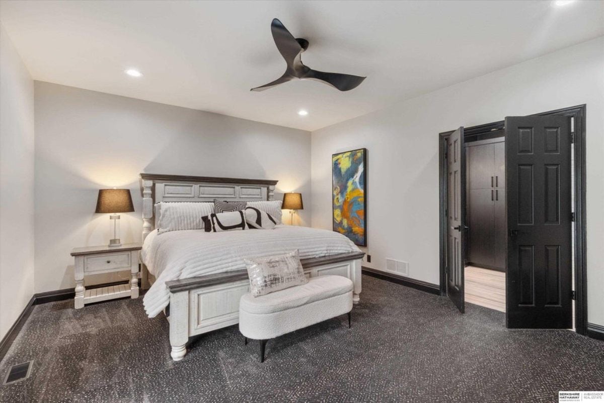 8,904 Sq. Ft. Mansion in Omaha, NE ($2,900,000)