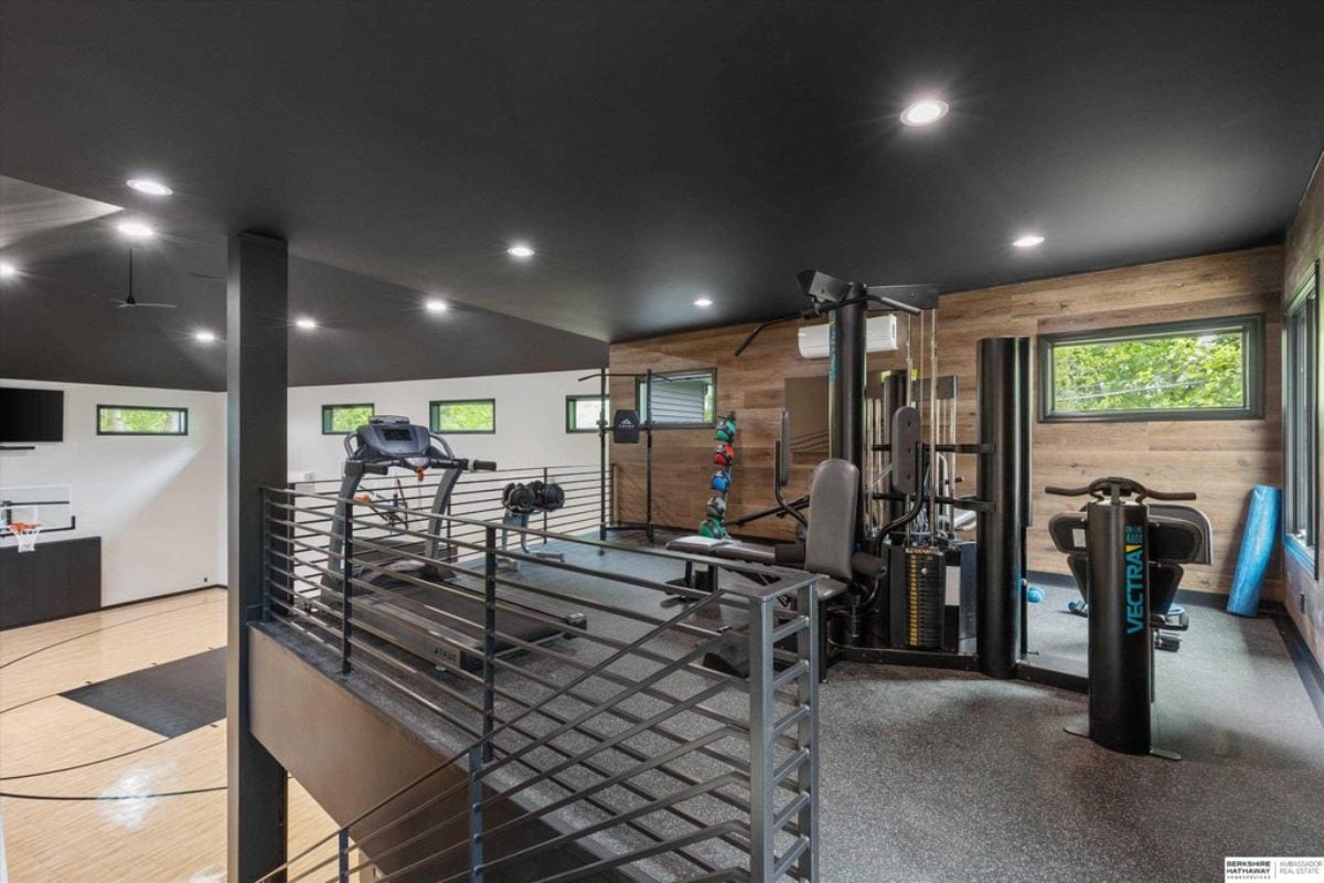 8,904 Sq. Ft. Mansion in Omaha, NE ($2,900,000)
