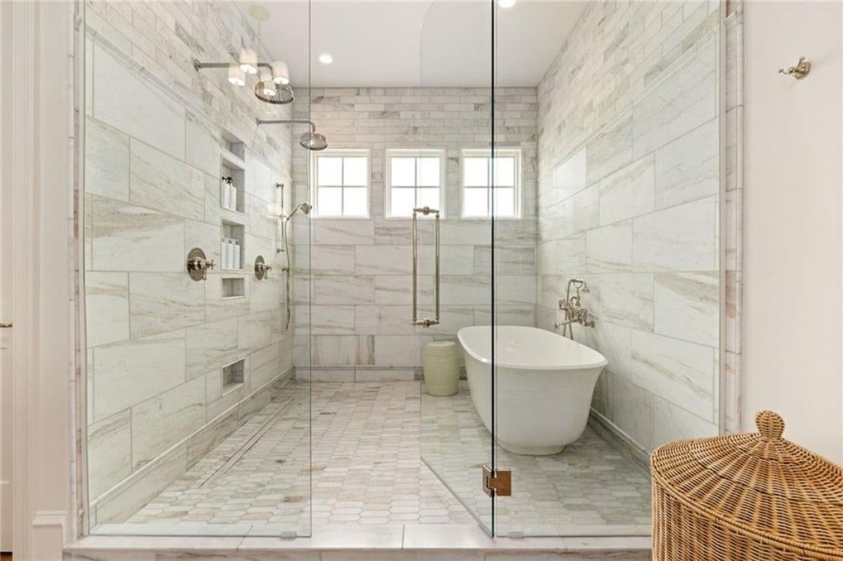 6,281 Sq. Ft. Mansion in Overland Park, KS ($3,500,000)