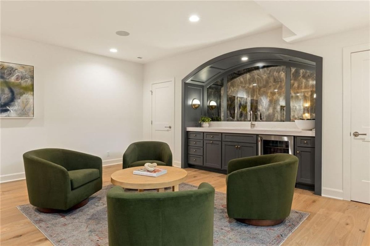 6,281 Sq. Ft. Mansion in Overland Park, KS ($3,500,000)