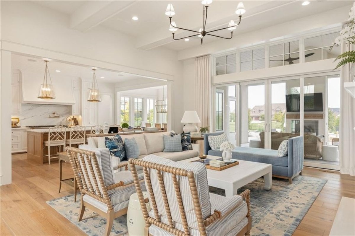 6,281 Sq. Ft. Mansion in Overland Park, KS ($3,500,000)