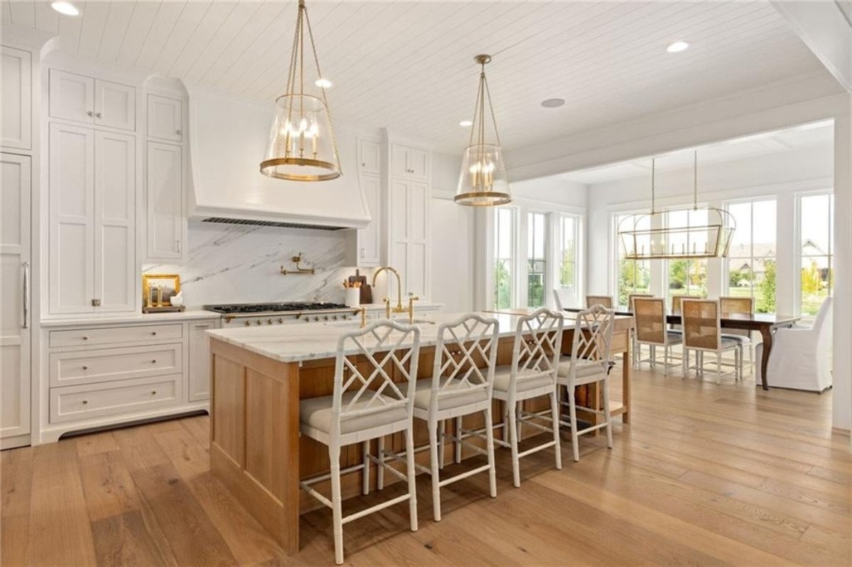 6,281 Sq. Ft. Mansion in Overland Park, KS ($3,500,000)