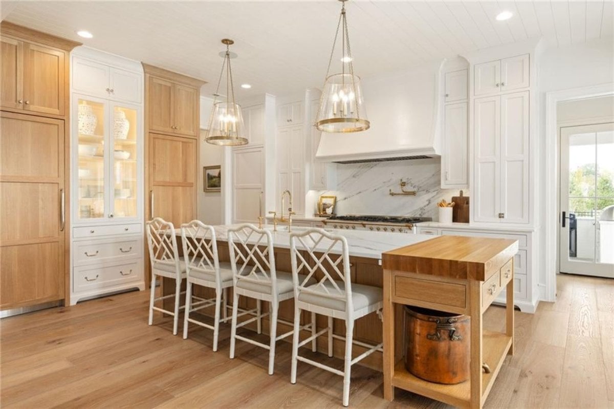 6,281 Sq. Ft. Mansion in Overland Park, KS ($3,500,000)