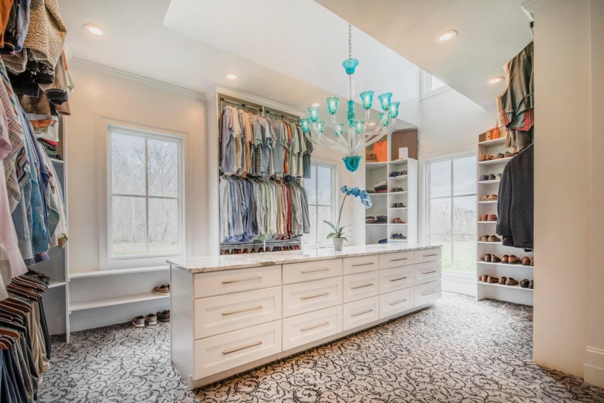 8,958 Sq. Ft. Mansion in Pataskala, OH ($3,900,000)