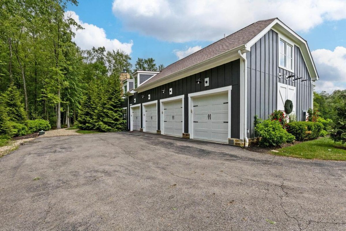 8,958 Sq. Ft. Mansion in Pataskala, OH ($3,900,000)