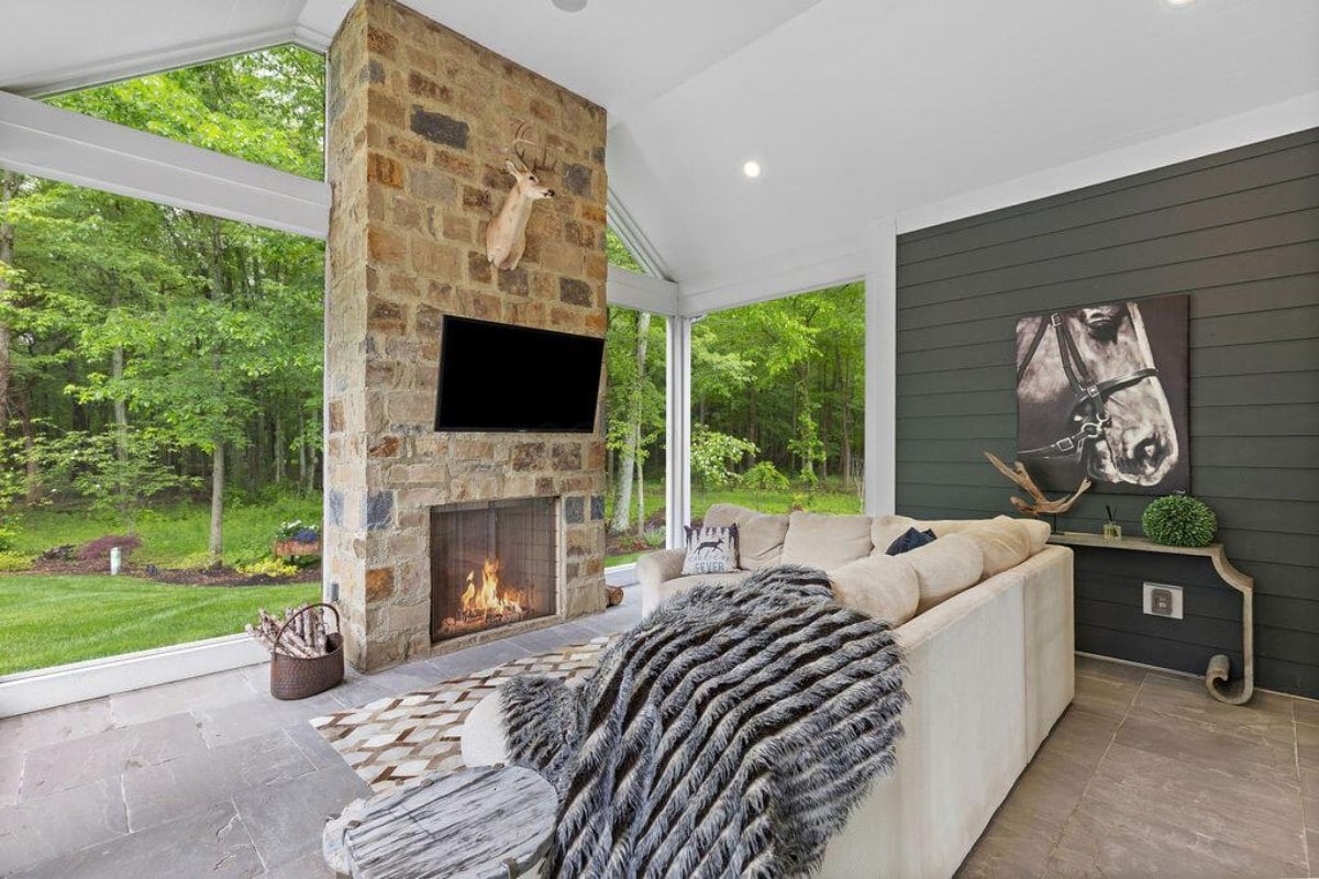8,958 Sq. Ft. Mansion in Pataskala, OH ($3,900,000)