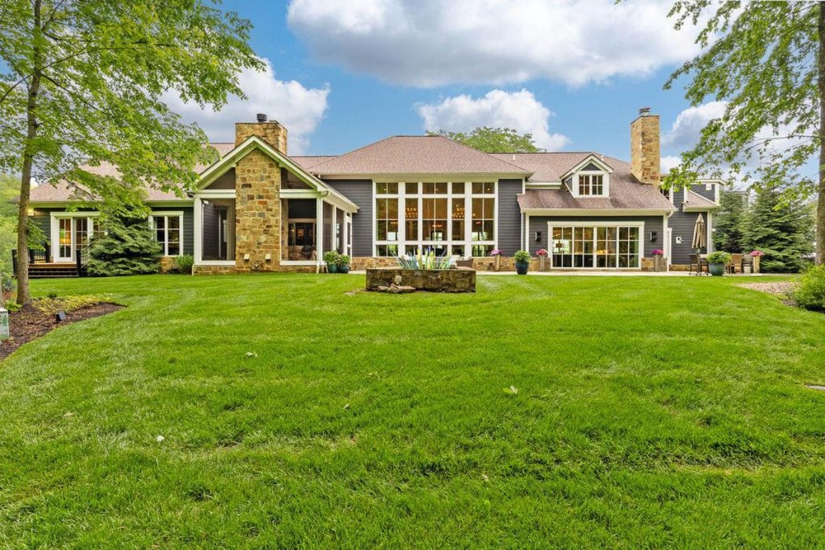 8,958 Sq. Ft. Mansion in Pataskala, OH ($3,900,000)