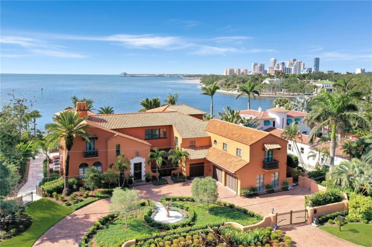 7,101 Sq. Ft. Mansion in Saint Petersburg, FL ($15,000,000)