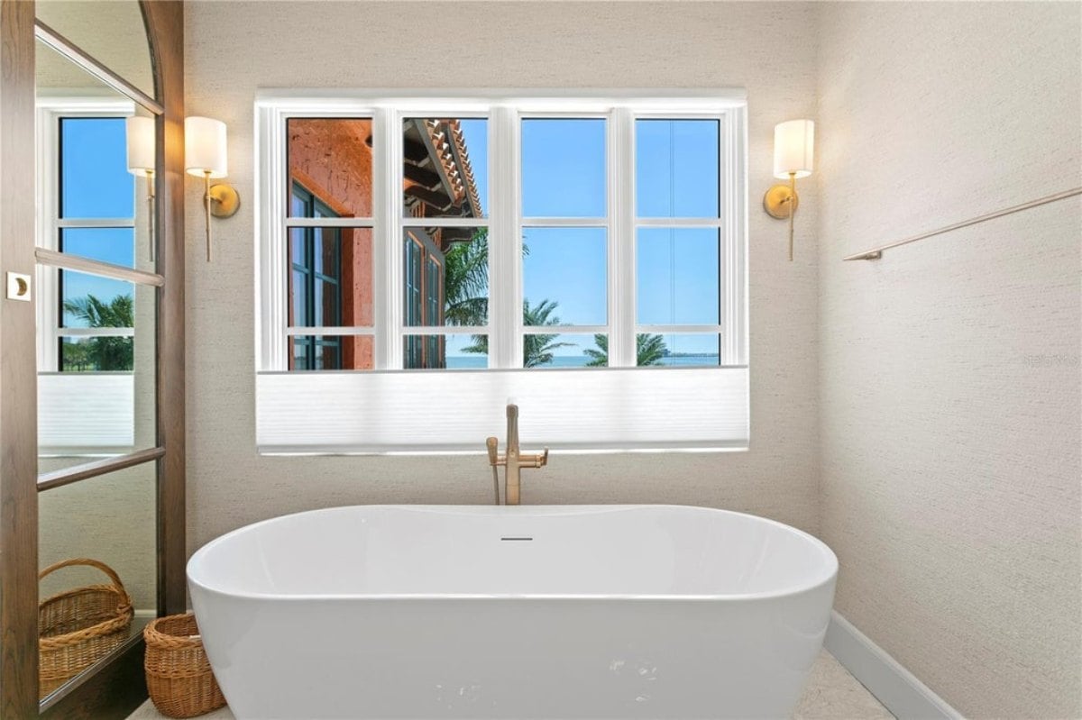 7,101 Sq. Ft. Mansion in Saint Petersburg, FL ($15,000,000)