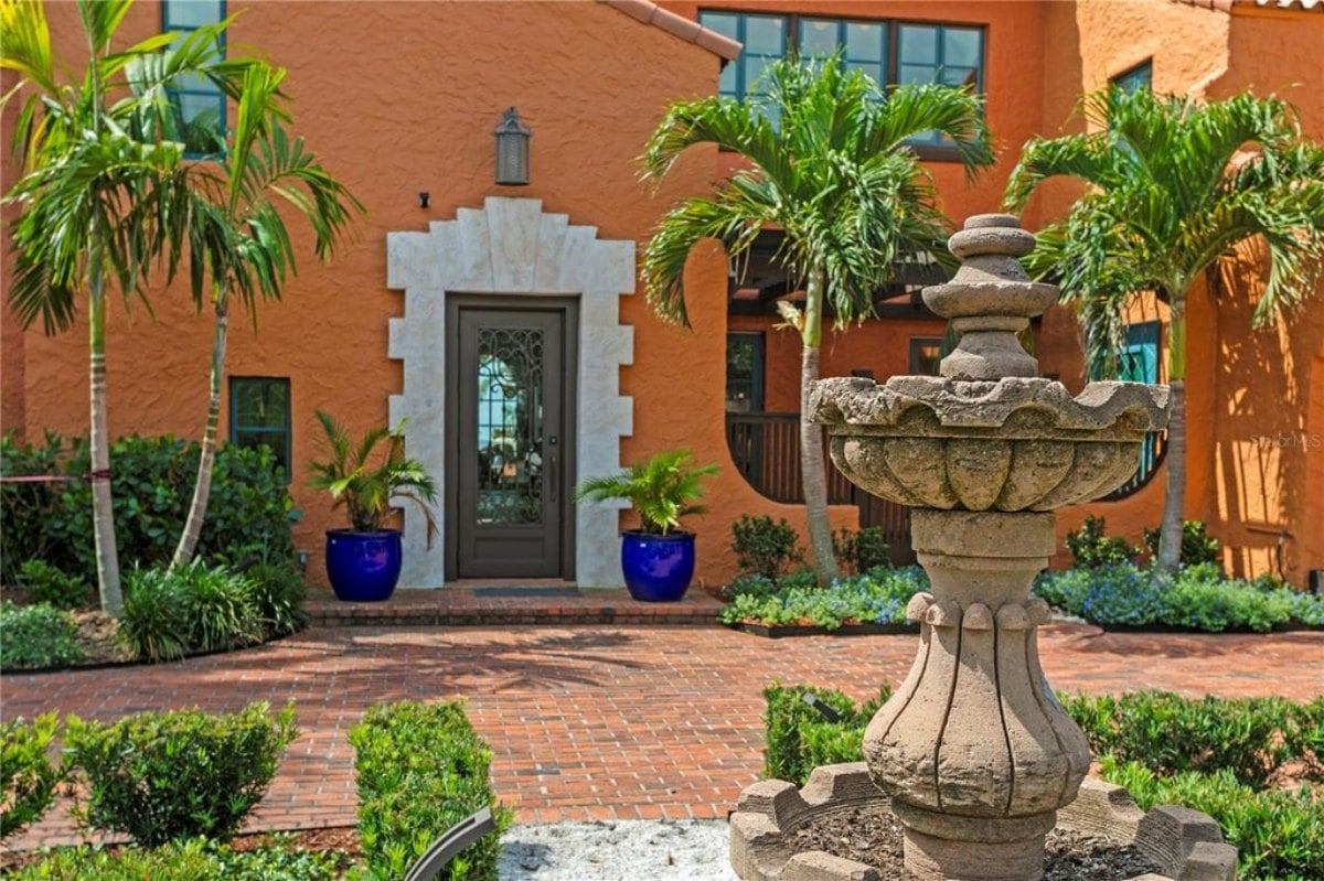 7,101 Sq. Ft. Mansion in Saint Petersburg, FL ($15,000,000)